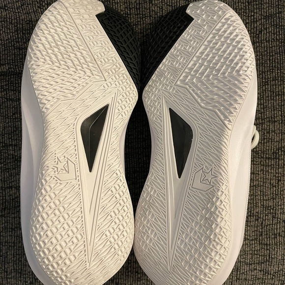 Snickers - Picture 3 of 8